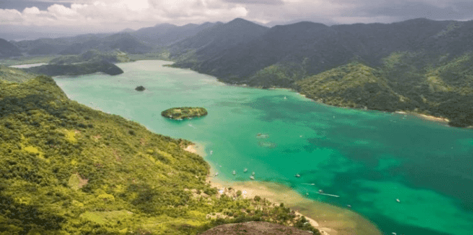 Saco do Mamanguá visto do alto, em Paraty