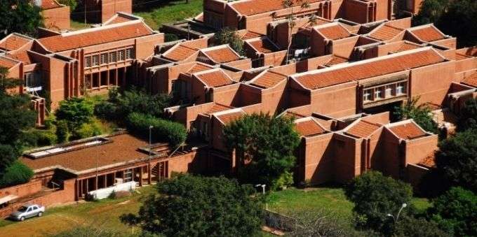 Imagens de prédios da Unicamp, no interior de São Paulo. 