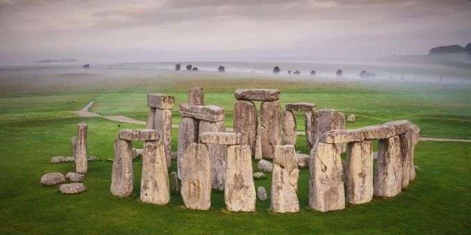 Imagens das pedras em pé, Stonehenge, em Londres