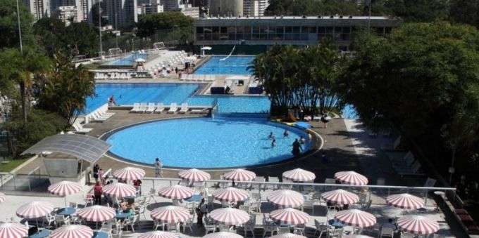 Morumbi e arredores: imagem mostra parque aquático, com piscinas e guarda-sóis