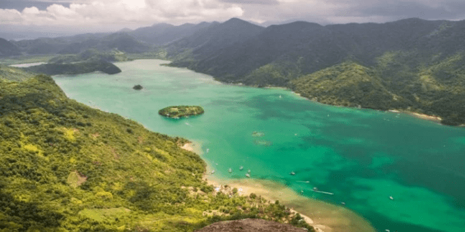 Saco do Mamanguá visto do alto, em Paraty