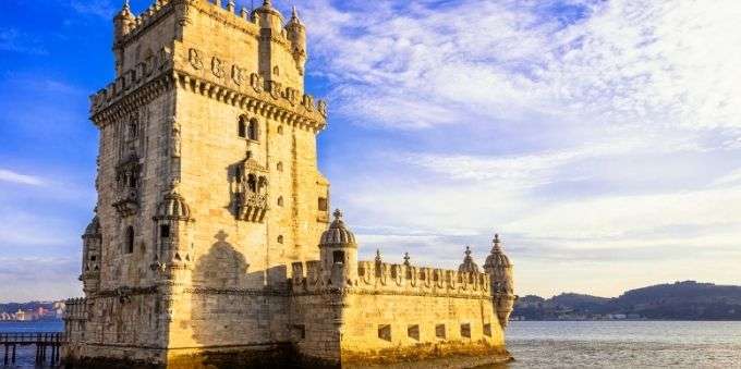 Imagem externa mostra Torre de Belém, em Lisboa